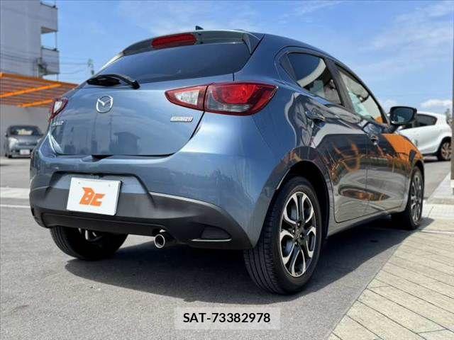 Mazda DEMIO 2016-06 8314249-14