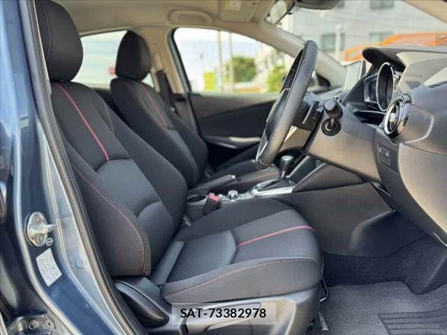 Mazda DEMIO 2016-06 8314249-15