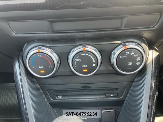 Mazda DEMIO 2015-11 8314259-19