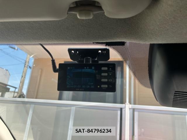 Mazda DEMIO 2015-11 8314259-22