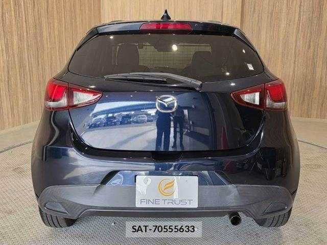 Mazda DEMIO 2015-11 8314253-19