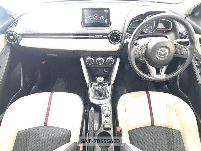 Mazda DEMIO 2015-11 8314253-2