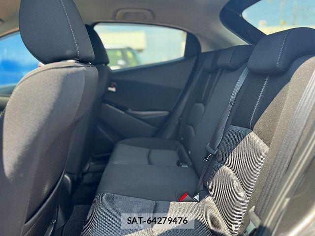 Mazda DEMIO 2017-09 8314246-12