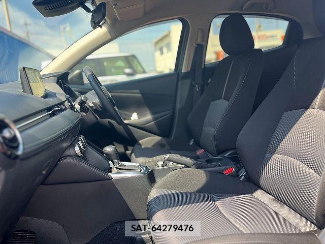 Mazda DEMIO 2017-09 8314246-18