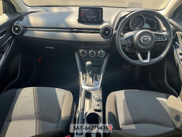 Mazda DEMIO 2017-09 8314246-1