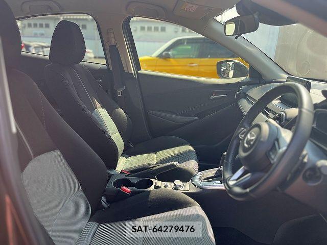 Mazda DEMIO 2017-09 8314246-3