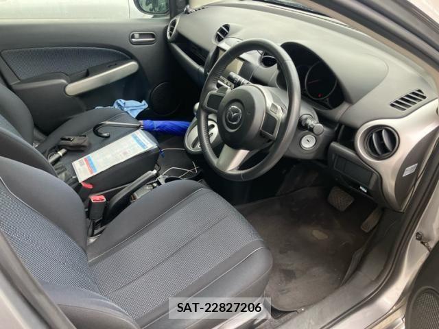 Mazda DEMIO 2009-10 8314263-11