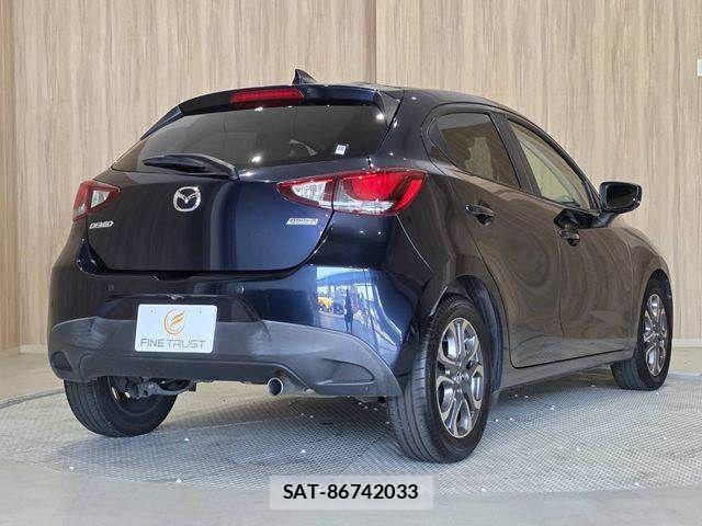 Mazda DEMIO 2018-03 8314251-17