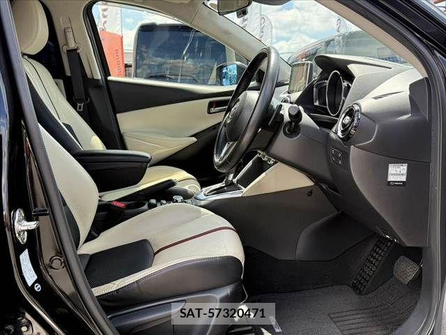 Mazda DEMIO 2016-08 8314260-15