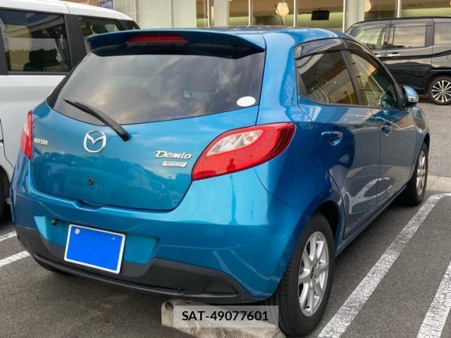 Mazda DEMIO 2014-01 8314261-2