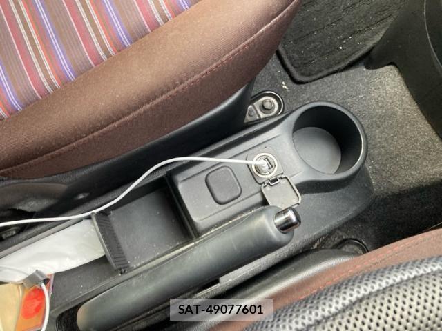 Mazda DEMIO 2014-01 8314261-6