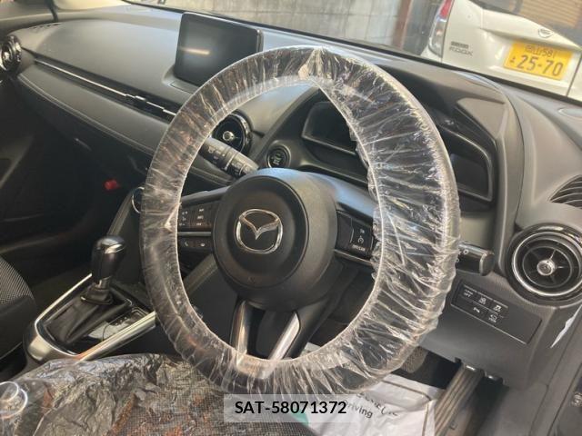 Mazda DEMIO 2018-07 8314257-13
