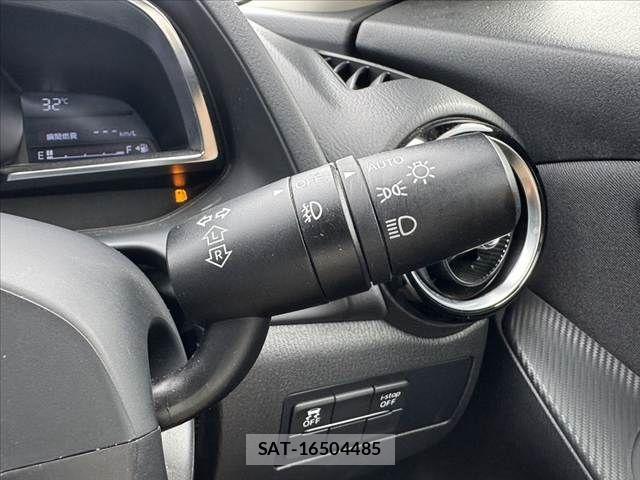 Mazda DEMIO 2015-05 8314252-29