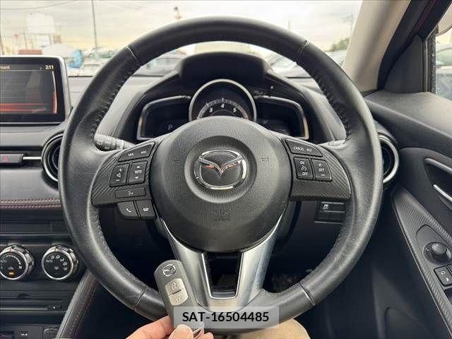 Mazda DEMIO 2015-05 8314252-6