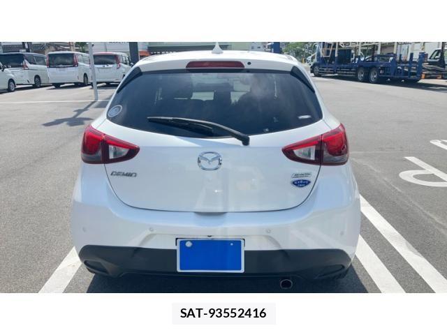 Mazda DEMIO 2018-09 8314247-1