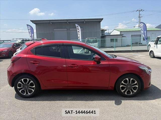 Mazda DEMIO 2016-05 8314254-10