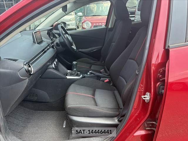 Mazda DEMIO 2016-05 8314254-17