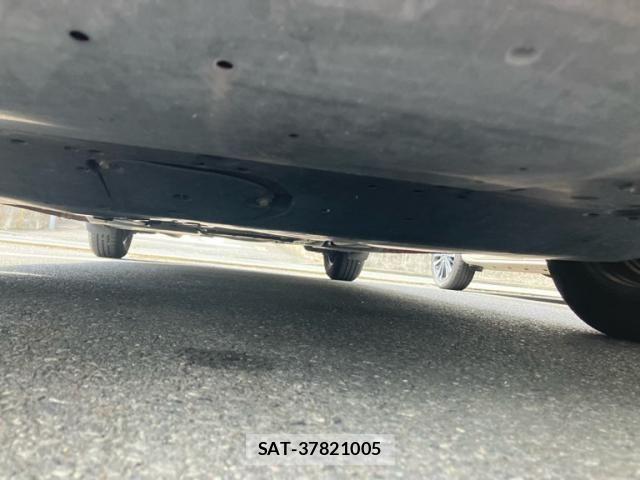 Mazda DEMIO 2016-04 8335627-4