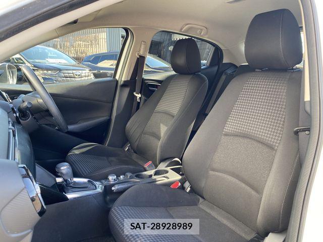 Mazda DEMIO 2017-02 8335621-11