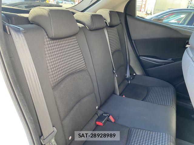 Mazda DEMIO 2017-02 8335621-12