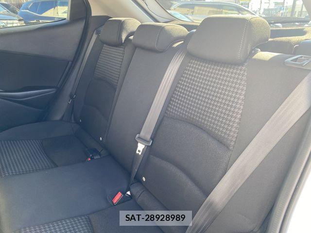 Mazda DEMIO 2017-02 8335621-13
