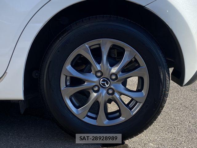 Mazda DEMIO 2017-02 8335621-26