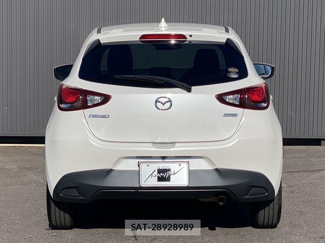 Mazda DEMIO 2017-02 8335621-4