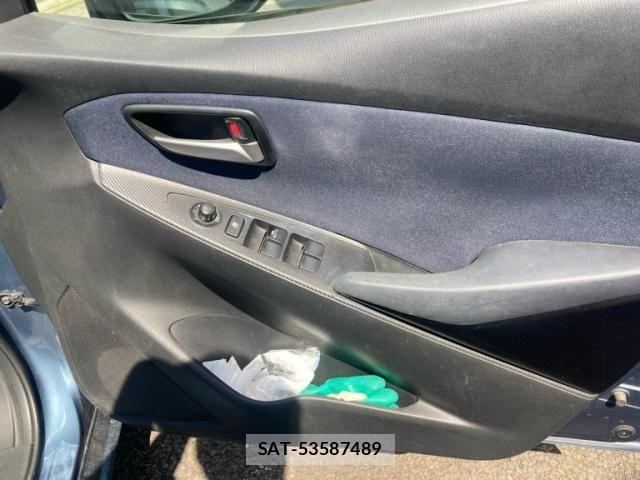 Mazda DEMIO 2014-10 8335628-13