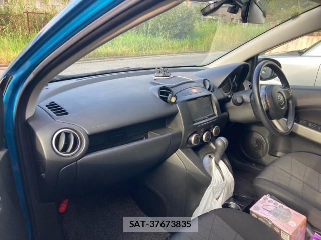 Mazda DEMIO 2012-01 8335632-9