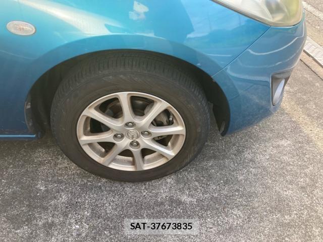 Mazda DEMIO 2012-01 8335632-5