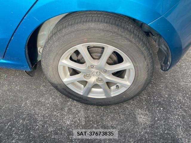 Mazda DEMIO 2012-01 8335632-7
