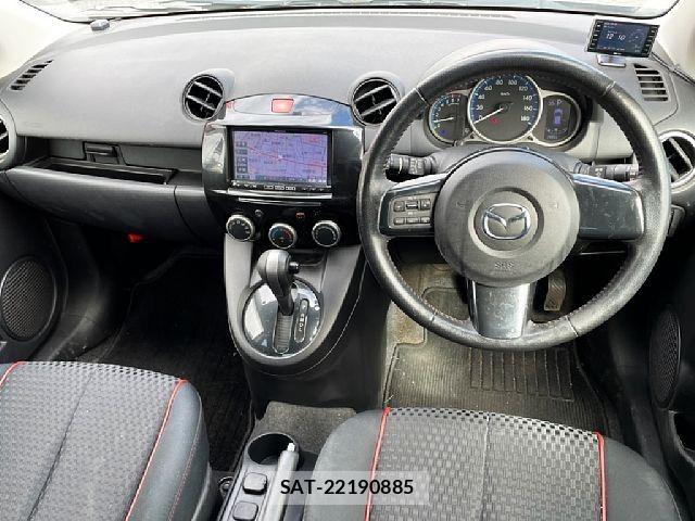 Mazda DEMIO 2013-07 8335629-1