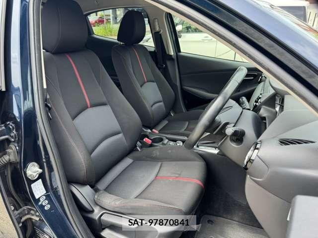 Mazda DEMIO 2015-11 8335624-11