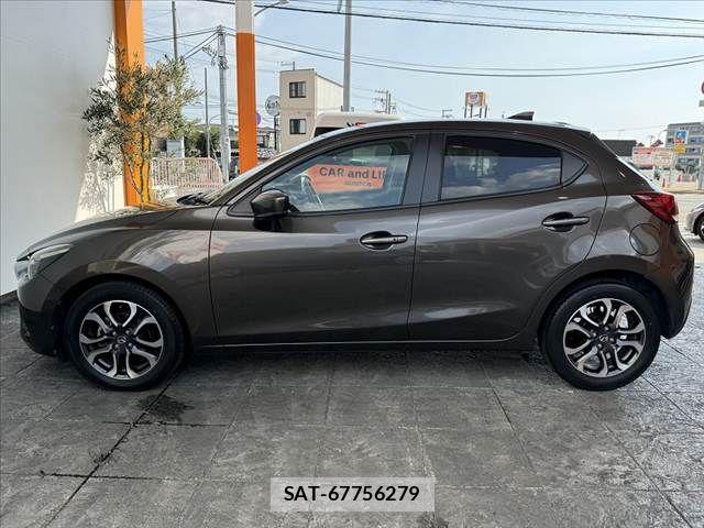 Mazda DEMIO 2018-02 8335619-10