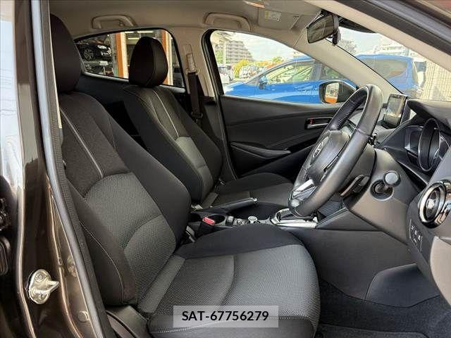 Mazda DEMIO 2018-02 8335619-15