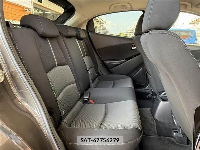 Mazda DEMIO 2018-02 8335619-17