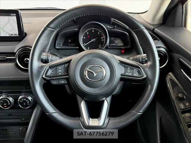 Mazda DEMIO 2018-02 8335619-21