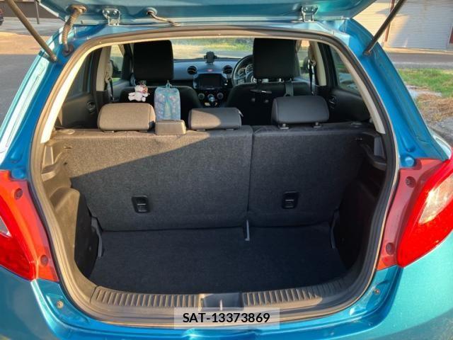 Mazda DEMIO 2014-02 8354333-14