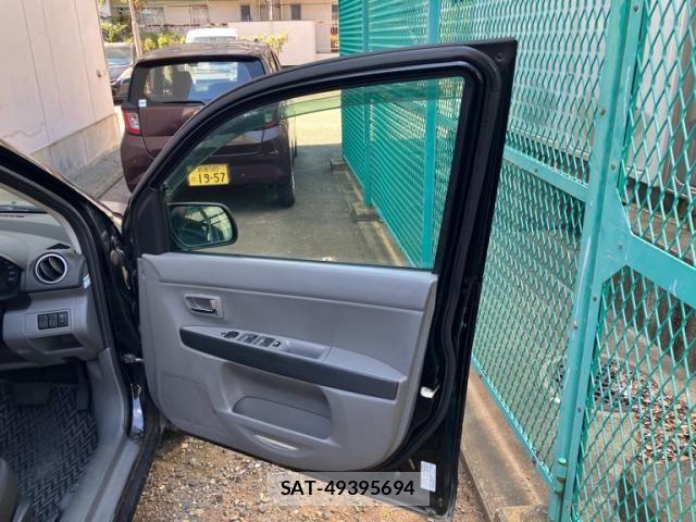 Mazda DEMIO 2006-03 8354335-11
