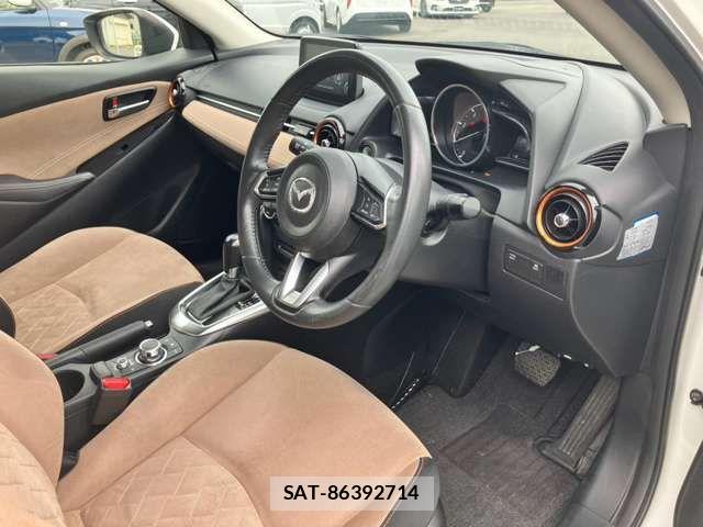 Mazda DEMIO 2017-08 8354330-11