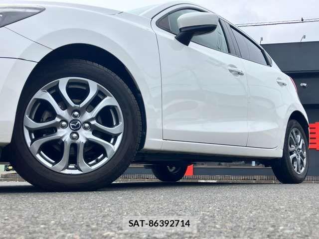 Mazda DEMIO 2017-08 8354330-12