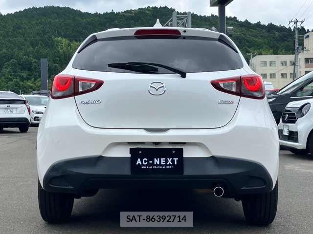 Mazda DEMIO 2017-08 8354330-15