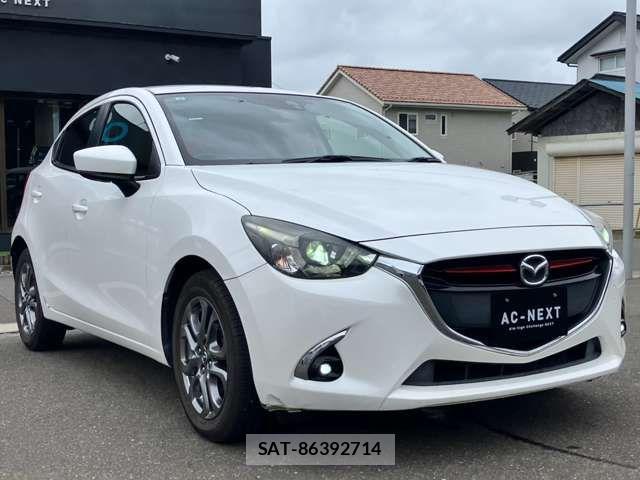 Mazda DEMIO 2017-08 8354330-16