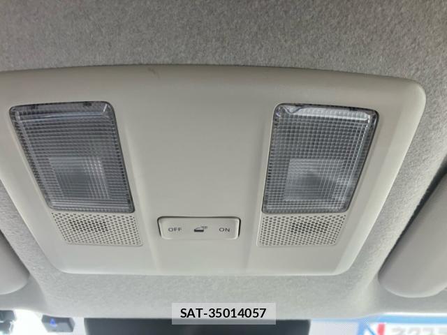 Mazda DEMIO 2017-06 8354331-22