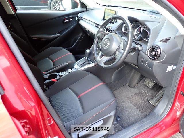Mazda DEMIO 2015-01 8354328-1