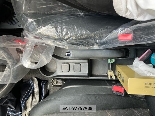Mazda DEMIO 2013-08 8354334-19