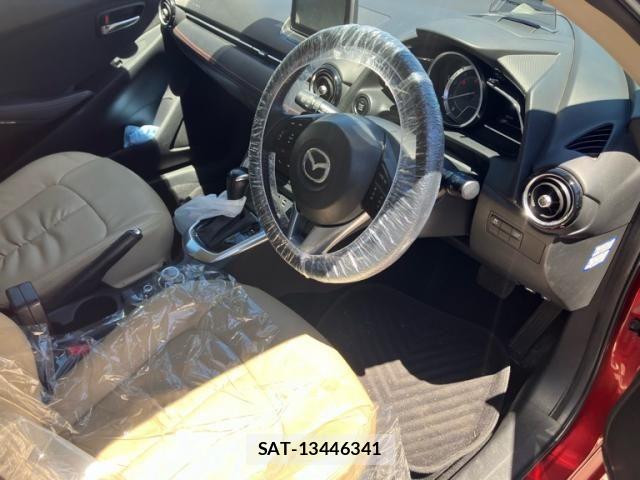 Mazda DEMIO 2015-06 8354332-9