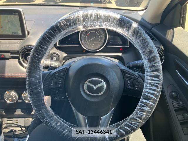 Mazda DEMIO 2015-06 8354332-12
