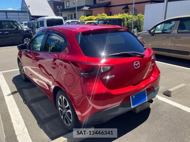 Mazda DEMIO 2015-06 8354332-6