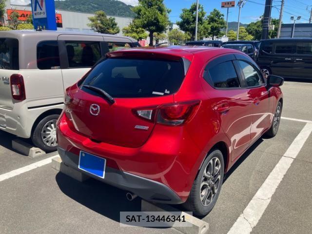 Mazda DEMIO 2015-06 8354332-7